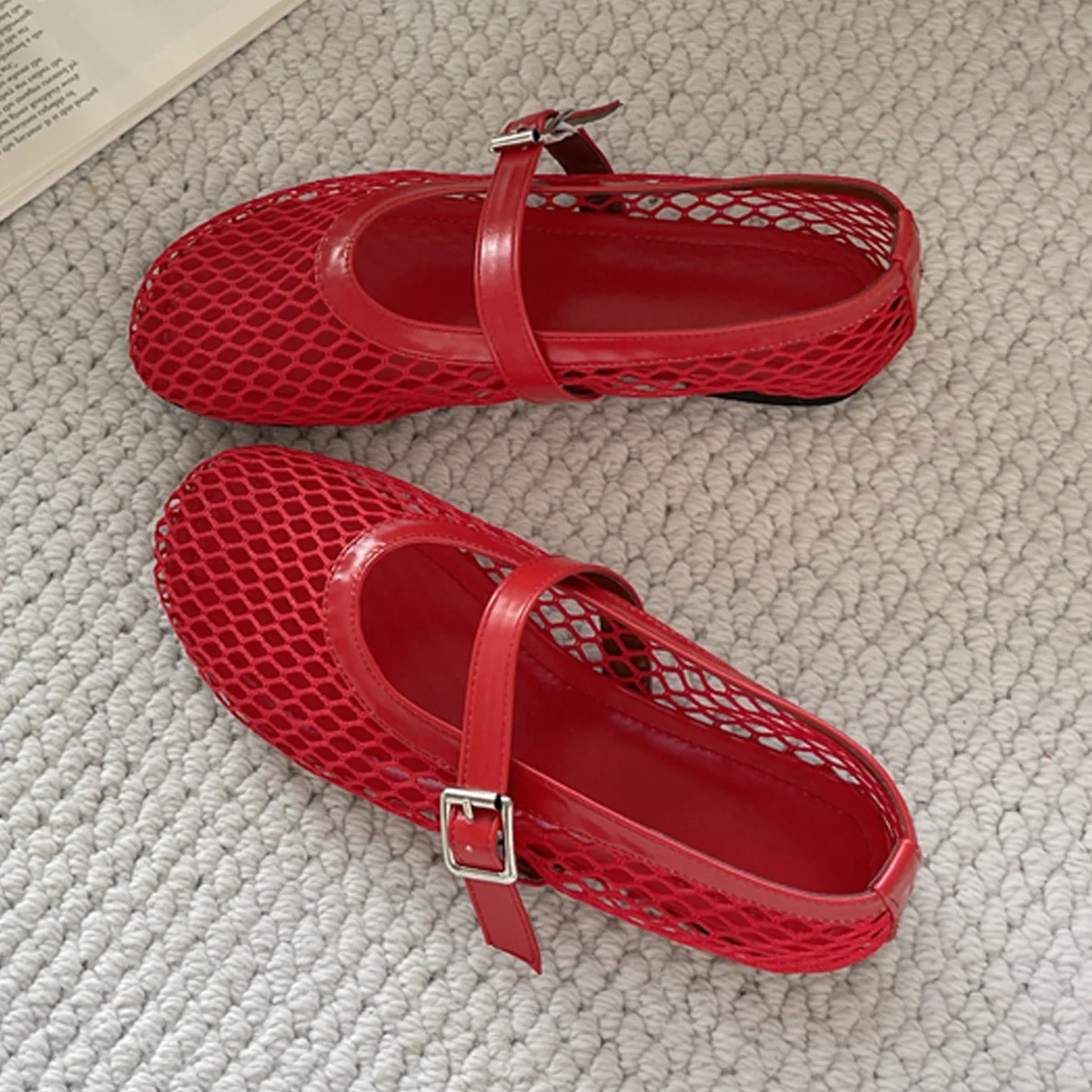 Summer Cosy Mesh Heels Women Flat Shoes Designer Fashion Round Toe Buckle Strap Casual Outdoor Dress Sandals