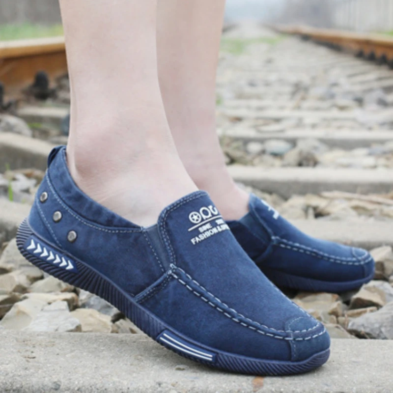 Luxury Designer Men's Canvas Shoes Slip on Casual Shoes Denim Male Loafers Soft Driving Moccasin Outdoor Breathable Men Sneakers