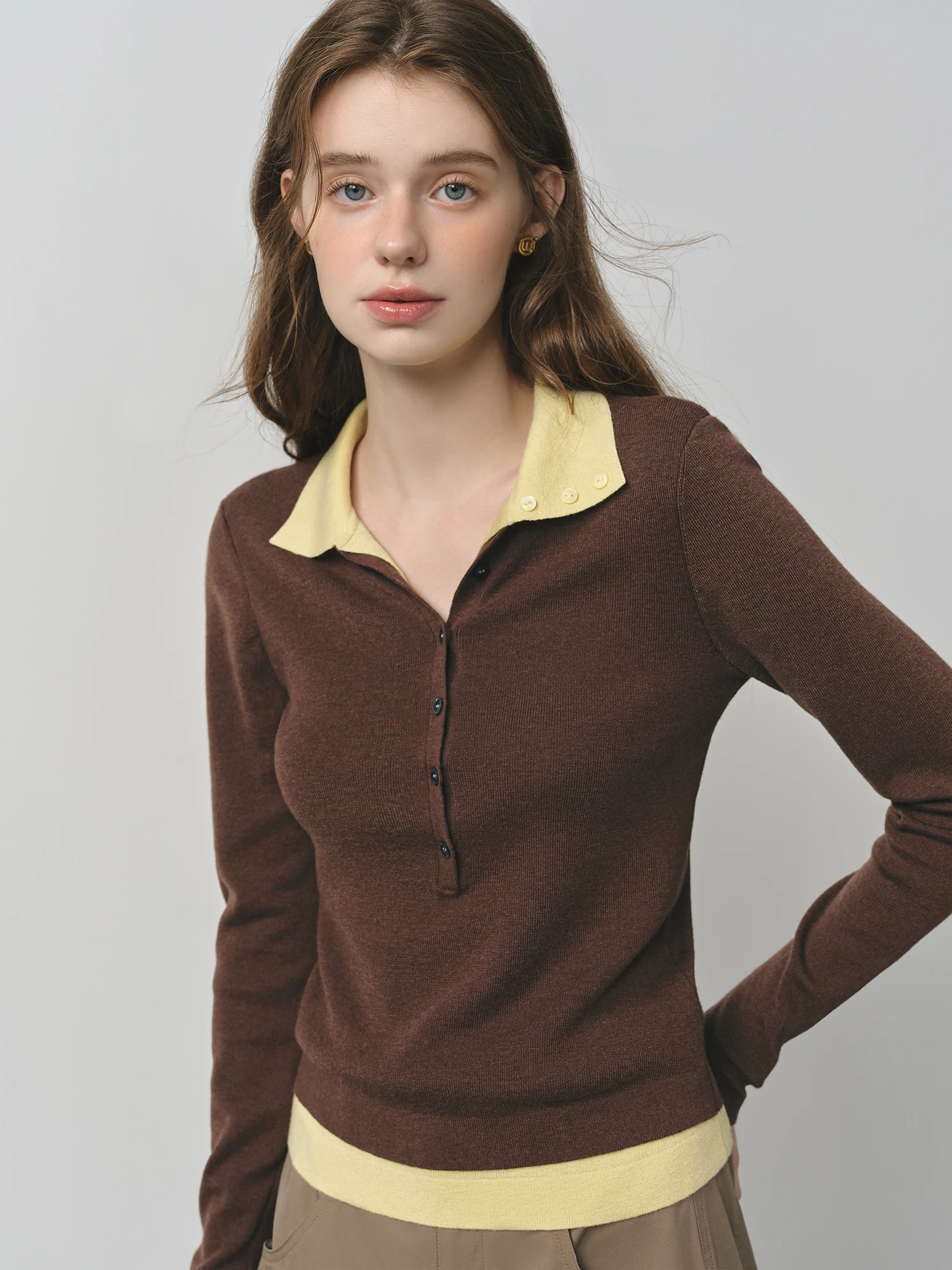 FSLE 2025 New Autumn Women's Knitted Sweater Color Block Barenia Style Fake Two-Pieces Turn Collar Vintage Cozy Cable Knit Top