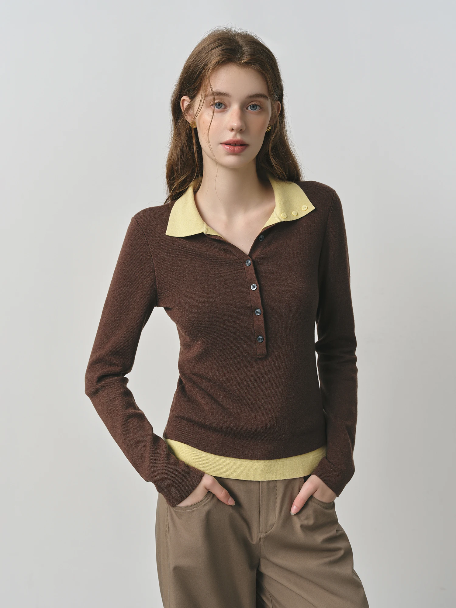 FSLE 2025 New Autumn Women's Knitted Sweater Color Block Barenia Style Fake Two-Pieces Turn Collar Vintage Cozy Cable Knit Top