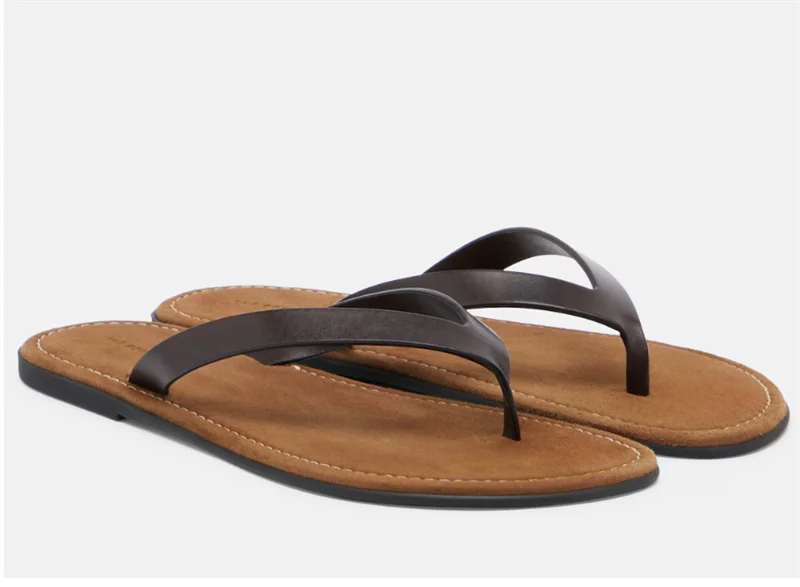 The New Thong Sandals Are Made of Fine Calf Leather, Leather Lining, Fashionable Round Toe Rubber Sole, Craftsmanship and Simple