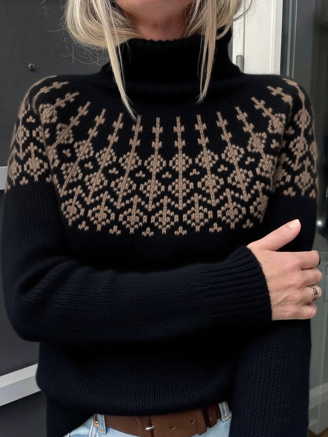 New Autumn and Winter Niche Knit Cardigan for Women, Designed in a Lazy Style, Black Geometric Pattern Fitted Turtleneck Pullover, Casual and Elegant Autumn/Winter Top, Basic Versatile Style for Urban Commuting, Stylish and Fashionable Casual Resort Wear, Designer Pattern Niche Knit Cardigan, Valentine's Day Holiday Outfit, Instagram-Style Clothing, Popular among Koreans, Date Gift, Women's Clothing