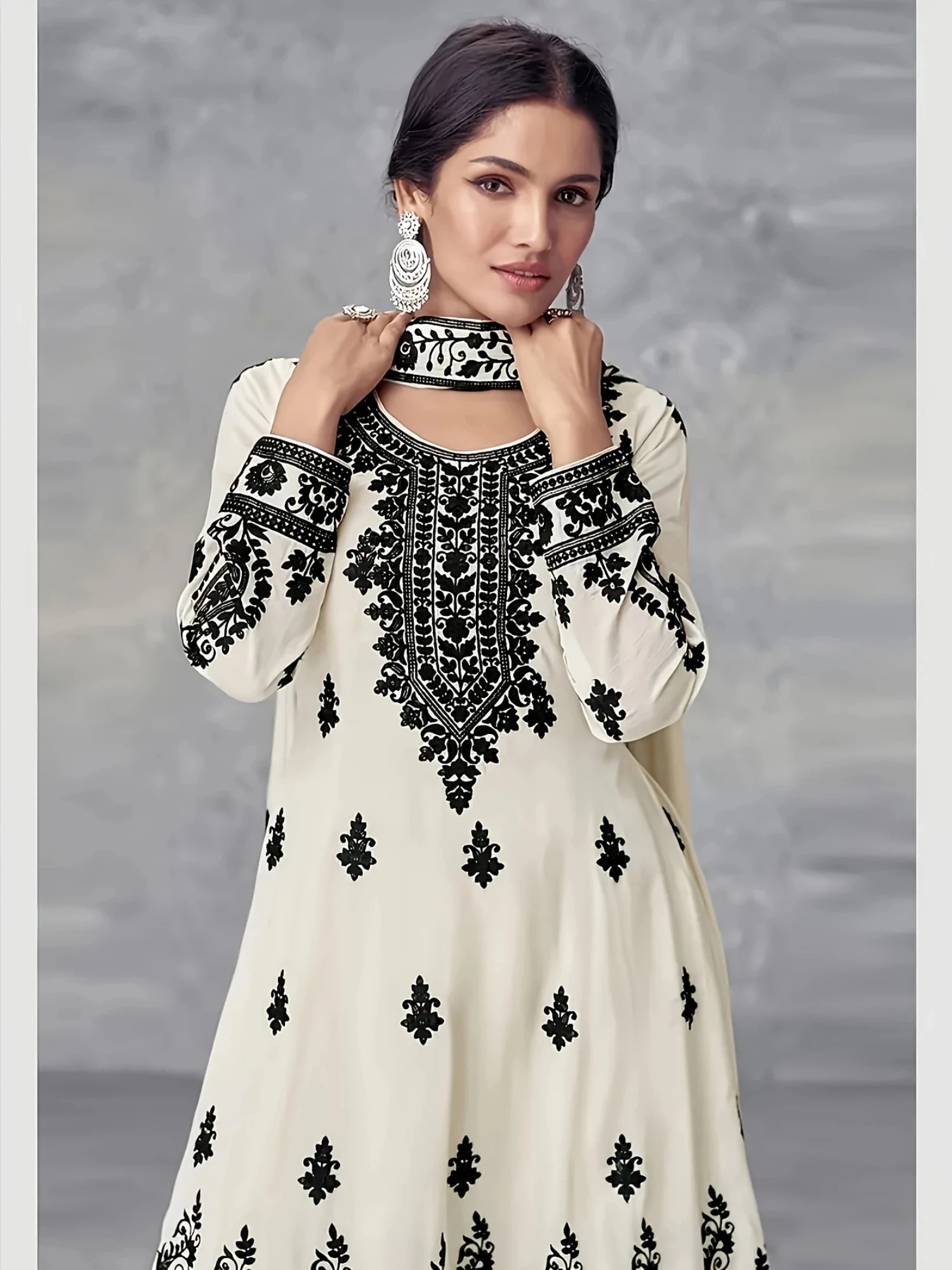 Plus Size Women's Off-White and Black Printed Three-Piece Set Ethnic Style Crew Neck Long Top Wide-Leg Pants and Headscarf Set