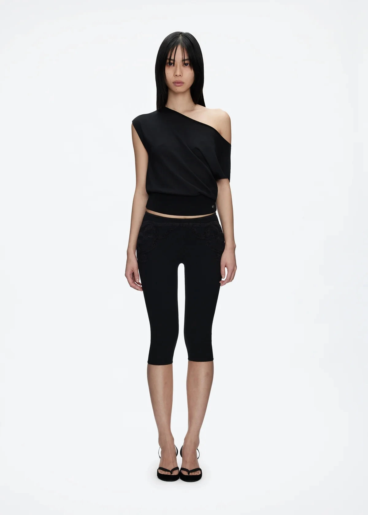 Black Asymmetrical Knitted Tank Top with One-Shoulder Design, Ruched Waist, Short Style, Slimming Fit, Sexy T-Shirt, Casual Asymmetrical Knitted Top