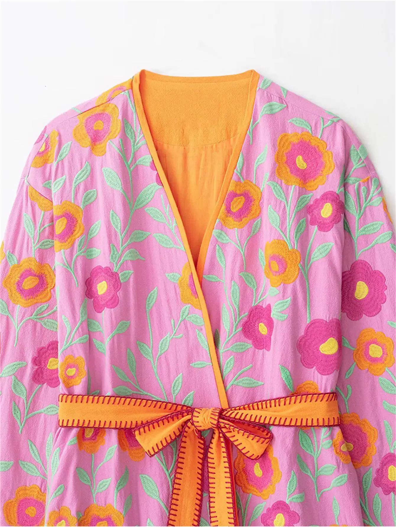 TFMLN New Women's Flowers Embroidered Coats V-neck Long Sleeve With Belt Jackets Autumn New Fashion Casual Ladies Outerwear