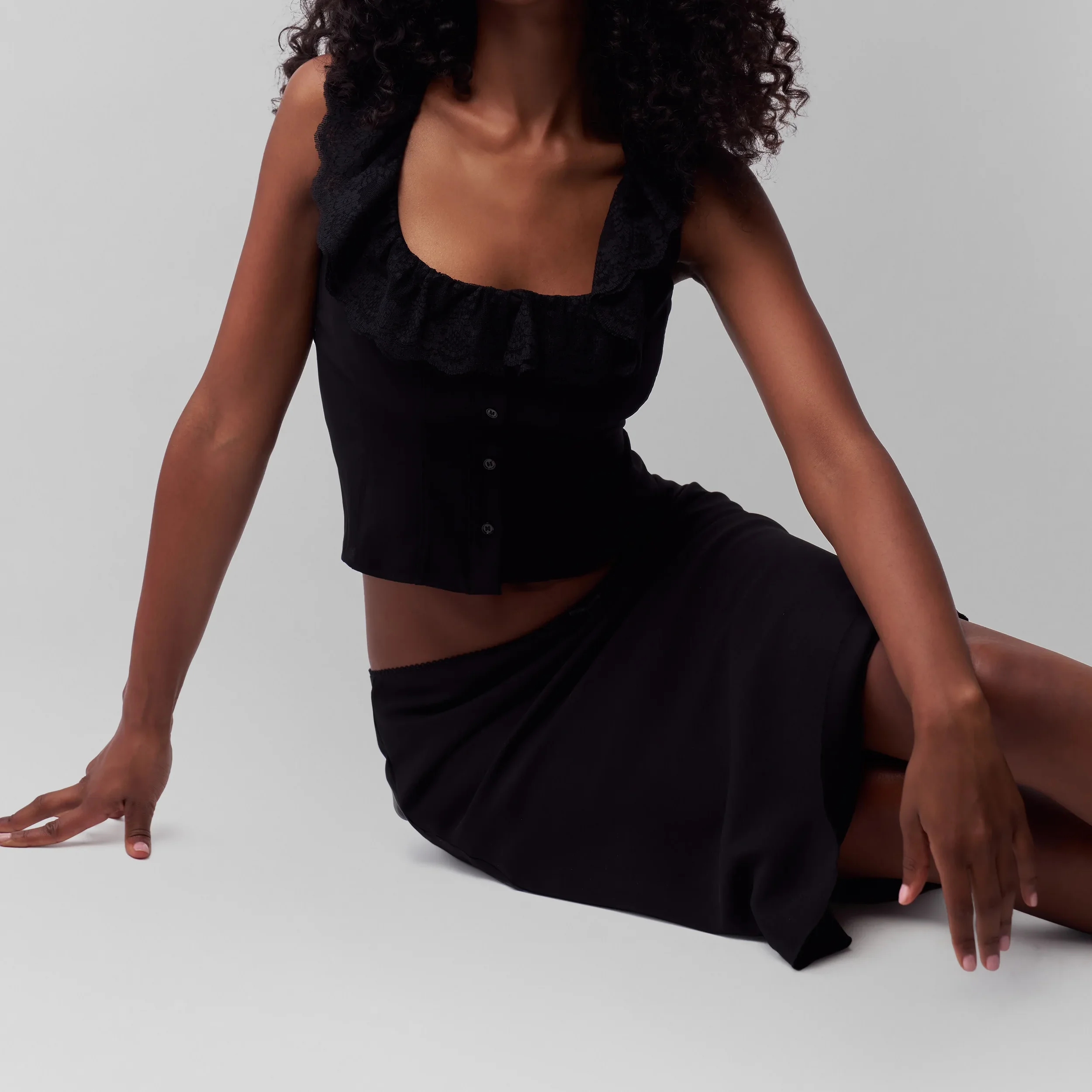 Guz Low-Waist Mini Skirt with Small Bow and Lace Trim, Drapey Satin Fishtail Mid-Length Bodycon Midi Skirt, Black and White Solid Color A-Line Skirt, Minimalist High-End Lace Low-Waist Slim-Fit Skirt