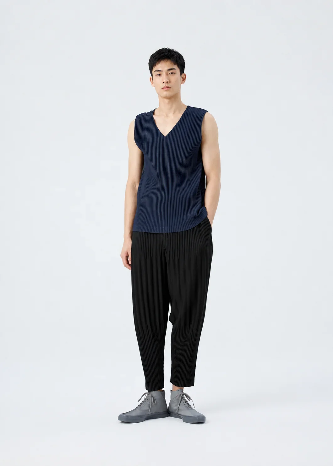 Miyake Pleated Loose Pants Men Japanese Vintage Harem Trousers Breathable Low-crotch Streetwear