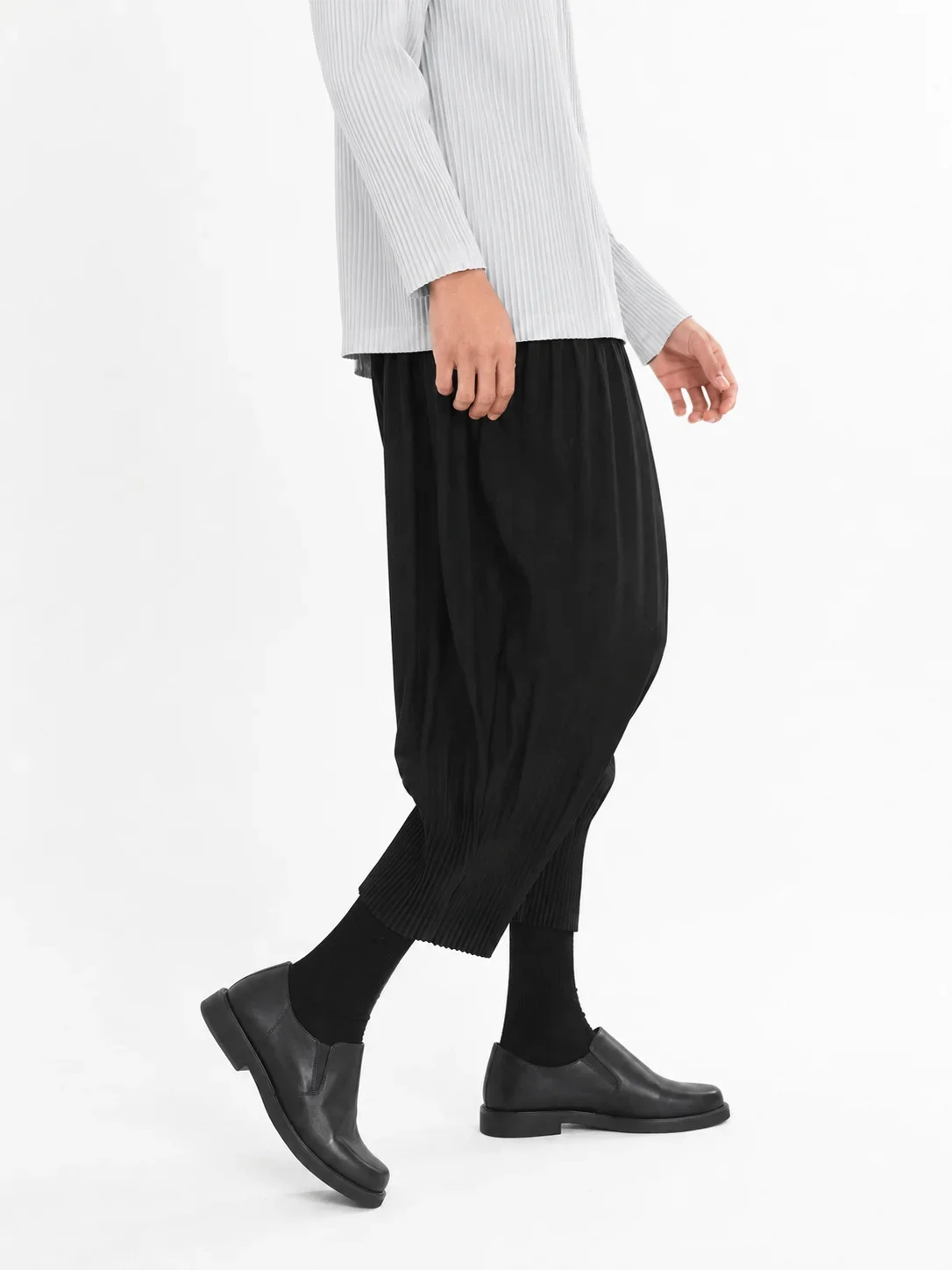 Miyake Pleated Loose Pants Men Japanese Vintage Harem Trousers Breathable Low-crotch Streetwear
