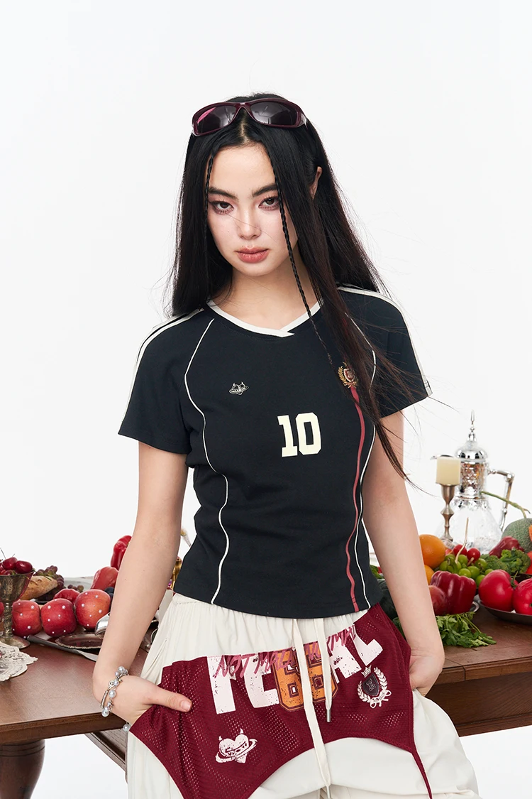 ELFSACK Assorted Jersey Style T-shirts, Sporty Number Print Tees, Slim V-neck Short Sleeve Tops for Women