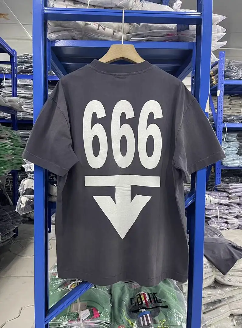 25SS Saint x Planet War Printed Women Men T shirts tees Hiphop Oversized Men Casual Cotton T shirt Summer Style