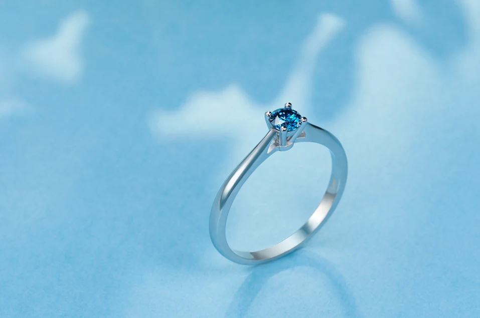 GIGAJEWE Moissanite 0.3ct 4mm Round Cut Blue/Pink/white 925 Silver Ring Diamond Test Passed Fashion Claw Setting Woman Girl Gift
