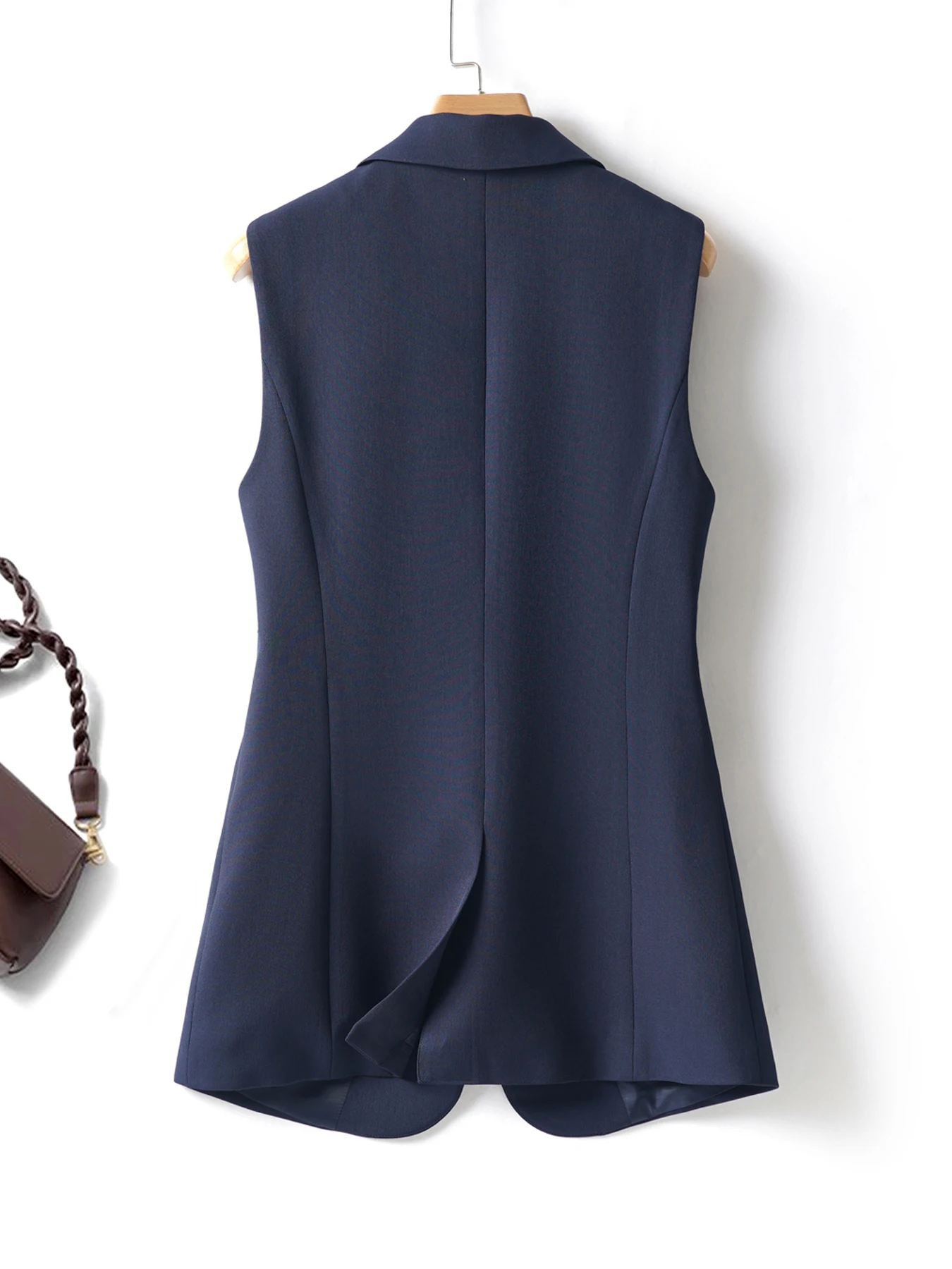 Simple and Elegant Women's Vest in a Suit Style, a One-Button Business Jacket for Spring and Autumn, Versatile and Slimming, Exuding Elegance