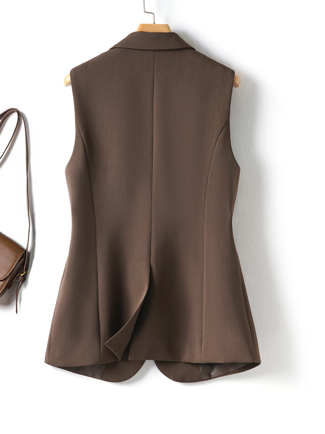 Simple and Elegant Women's Vest in a Suit Style, a One-Button Business Jacket for Spring and Autumn, Versatile and Slimming, Exuding Elegance