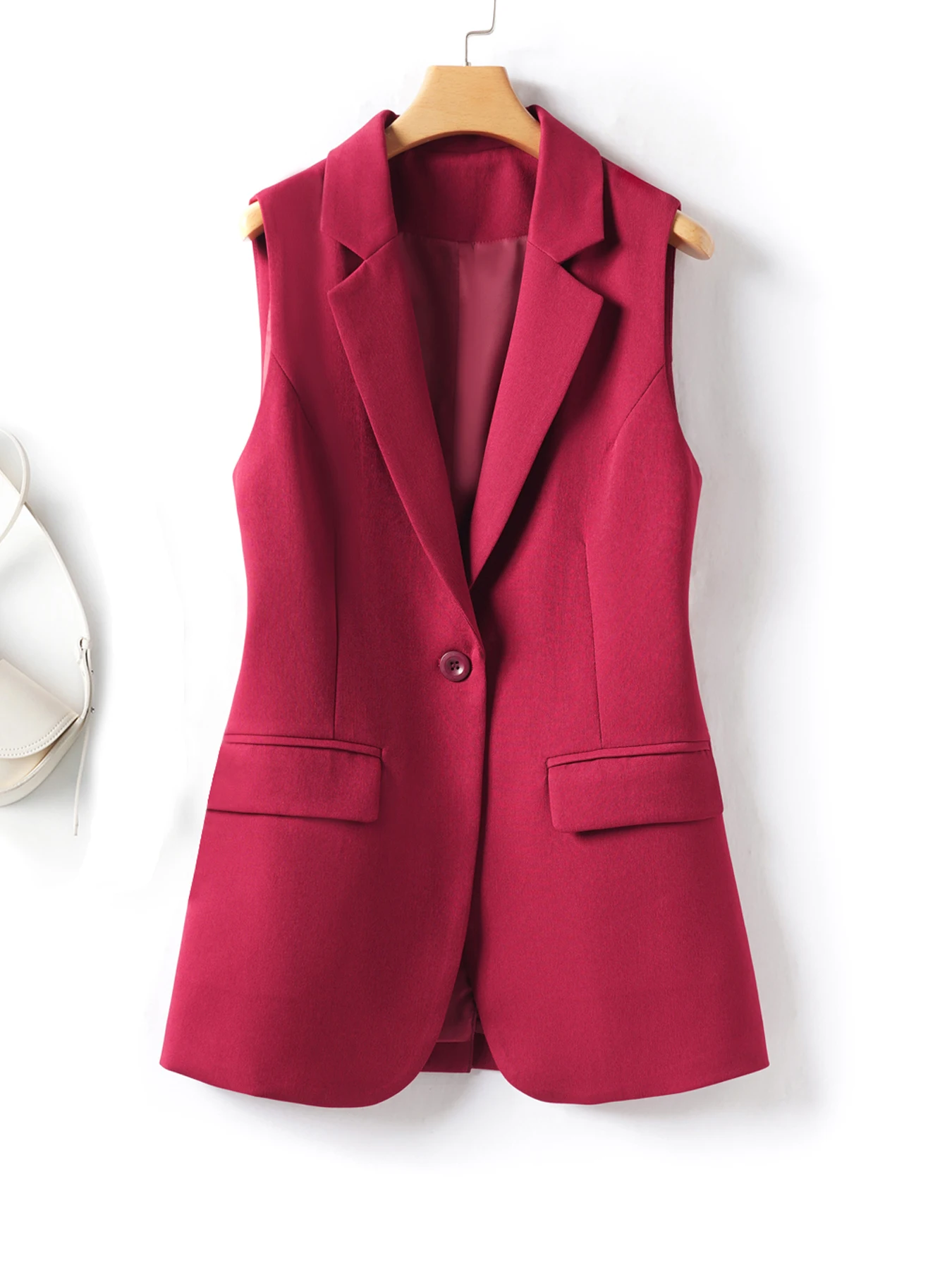 Simple and Elegant Women's Vest in a Suit Style, a One-Button Business Jacket for Spring and Autumn, Versatile and Slimming, Exuding Elegance