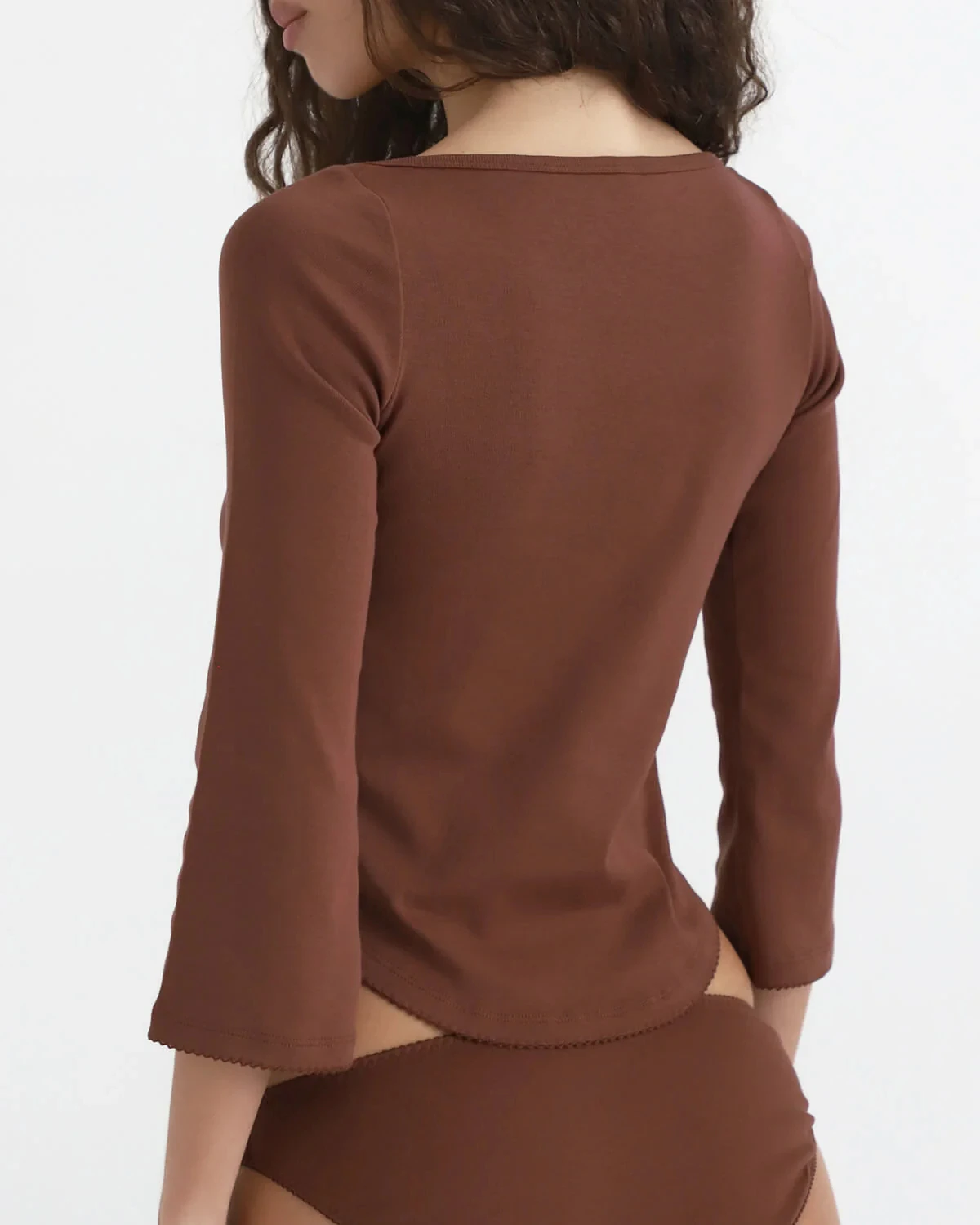 Cou Three-Quarter Sleeve Top, Off-Shoulder Boat Neck Short Lace Design, Retro Bell Sleeves, Slim Fit, Flattering for a Hot Girl Look, Three-Quarter Sleeve Base Shirt, Pure Desire Style, Can Be Worn as an Inner or Outer Layer
