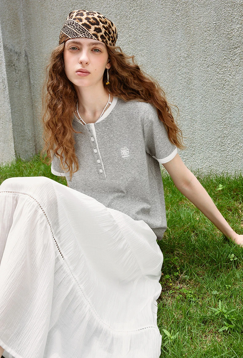 TOYOUTH Women T-shirts 2026 Summer New Vintage Button Neck Floral Embroidered Contrast Color Trim Unique Short Sleeve