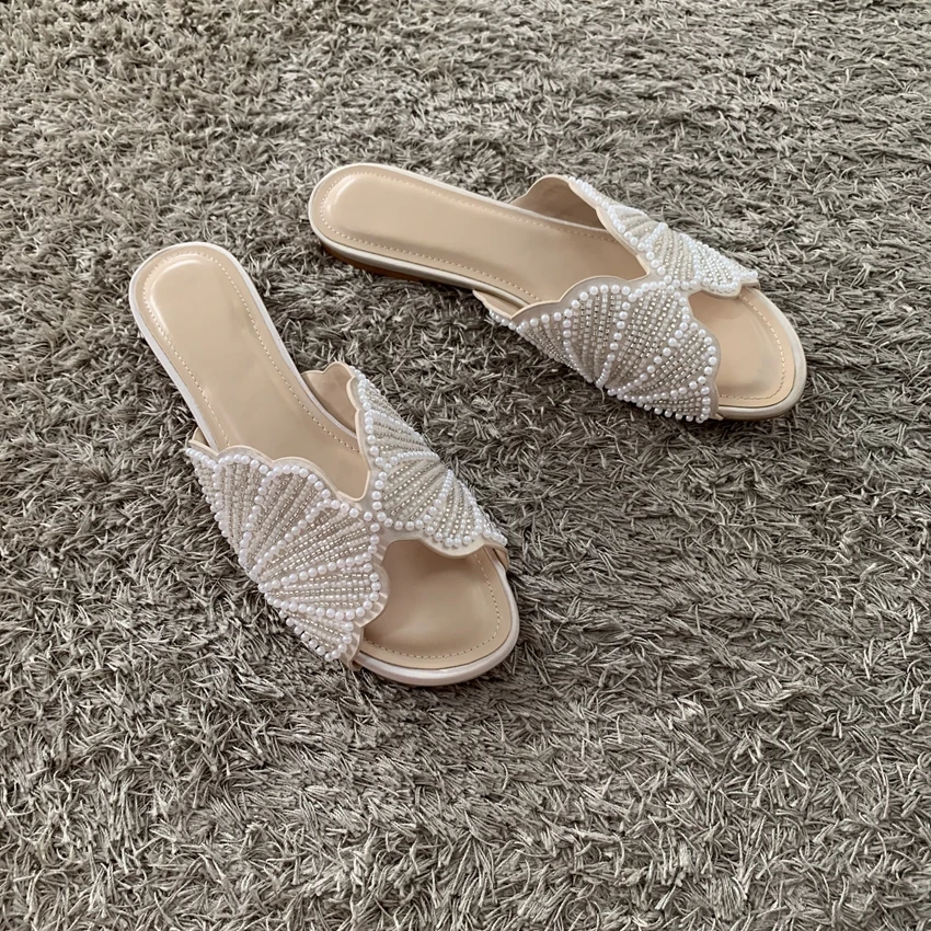 2026 Summer Outside Shoes Peep Toe Women Sandals Casual Beach Comfortable Slides Embellished Shell Studded Diamond Flat Slippers