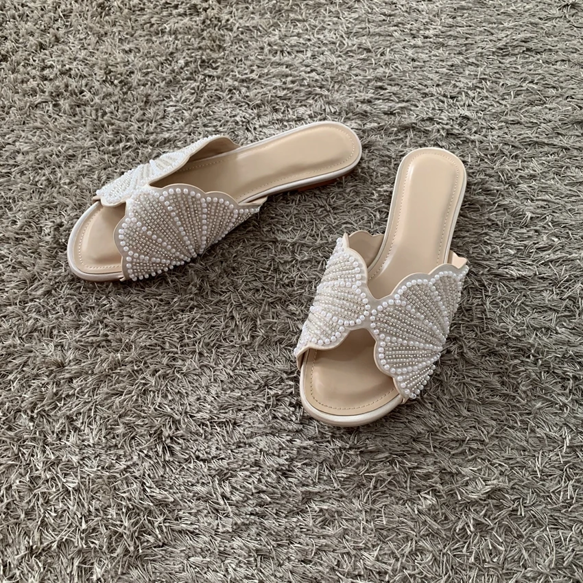 2026 Summer Outside Shoes Peep Toe Women Sandals Casual Beach Comfortable Slides Embellished Shell Studded Diamond Flat Slippers