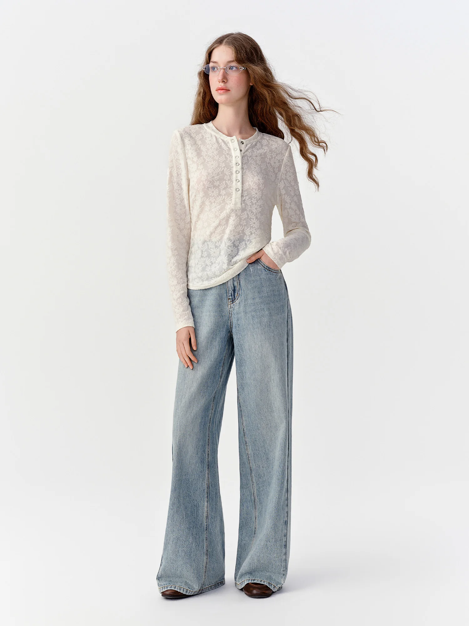 DUSHU 2026 Fall New Women White Base Blue Floral Henley Neck Ribbed Long Sleeve Top Fashion T-shirt Available in Multiple Sizes