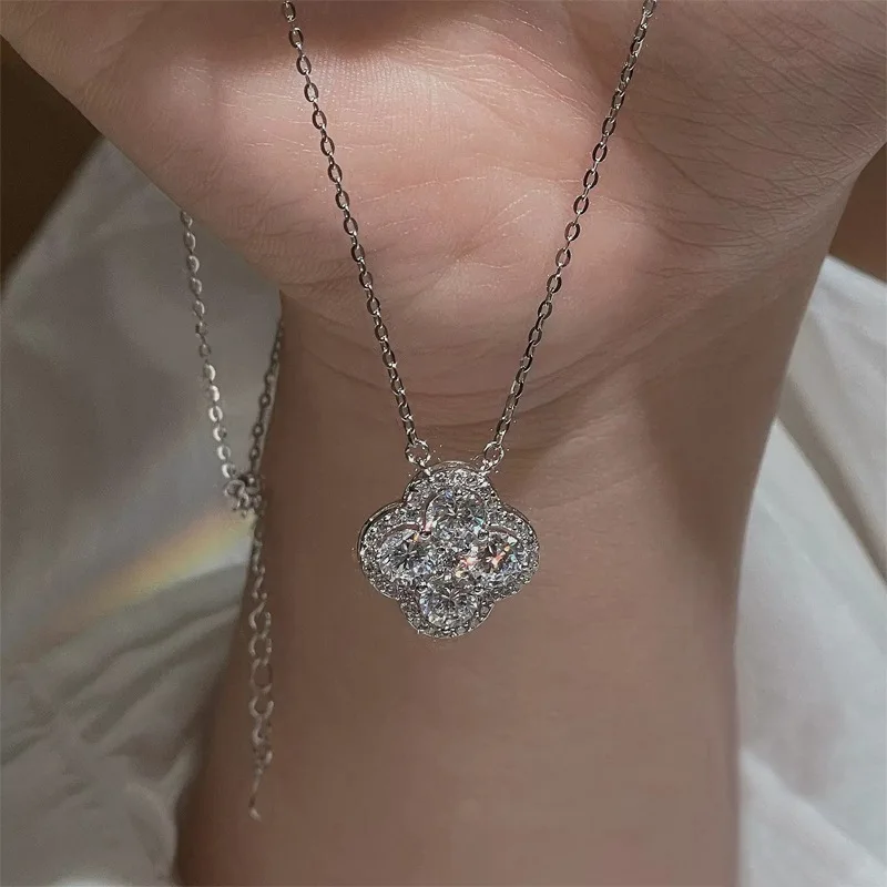 Lnkry Exquisite Clover Flower Pendant Necklace Certified 3mm&1.1mm&0.9mm Moissanite Diamond Necklace For Women Girls Jewelry