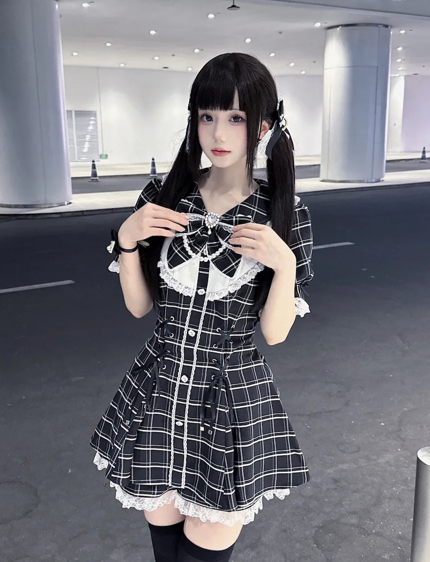 College-Style Retro Gray Plaid Shirt Dress for Women, Summer Sweet Little Girl's Bow Lace Waist-Cinching Short Dress