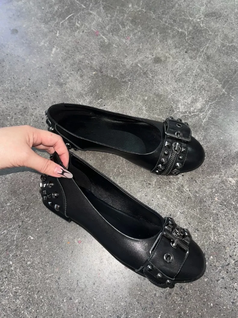 Flat Shoes Woman 2026 Spring New Shallow Mouth Flat Bottom Loafers Women's Rivet Leather Shoes Women's Flats and Loafers