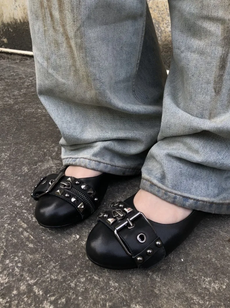Flat Shoes Woman 2026 Spring New Shallow Mouth Flat Bottom Loafers Women's Rivet Leather Shoes Women's Flats and Loafers