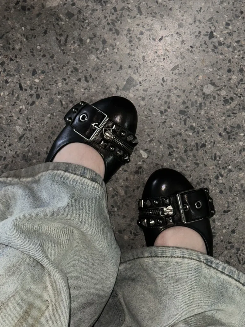 Flat Shoes Woman 2026 Spring New Shallow Mouth Flat Bottom Loafers Women's Rivet Leather Shoes Women's Flats and Loafers
