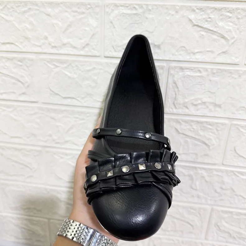 Flat Shoes Woman 2026 Spring New Shallow Mouth Flat Bottom Loafers Women's Rivet Leather Shoes Women's Flats and Loafers