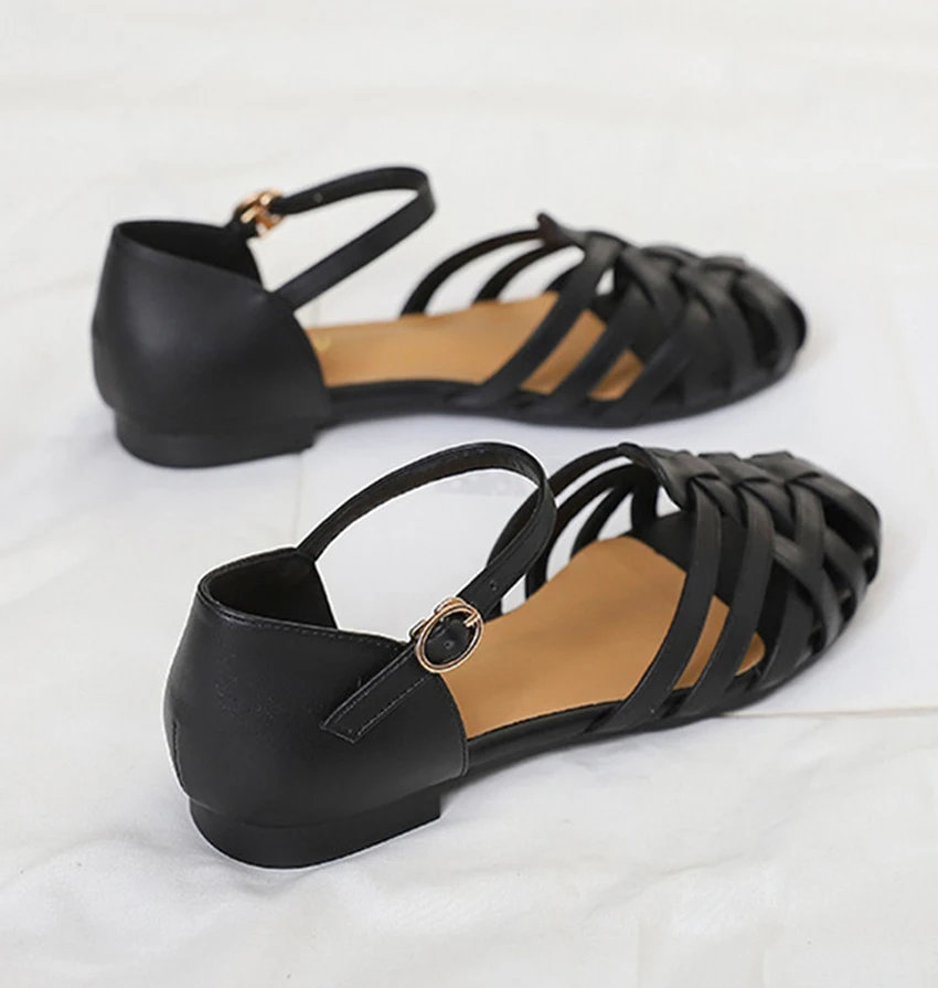Luxury Designer Sandals Hollow Low-Heeled Closed-Toe Sandals for Women for Summer Outdoor Wear Roman Shoes Zapatos De Mujer