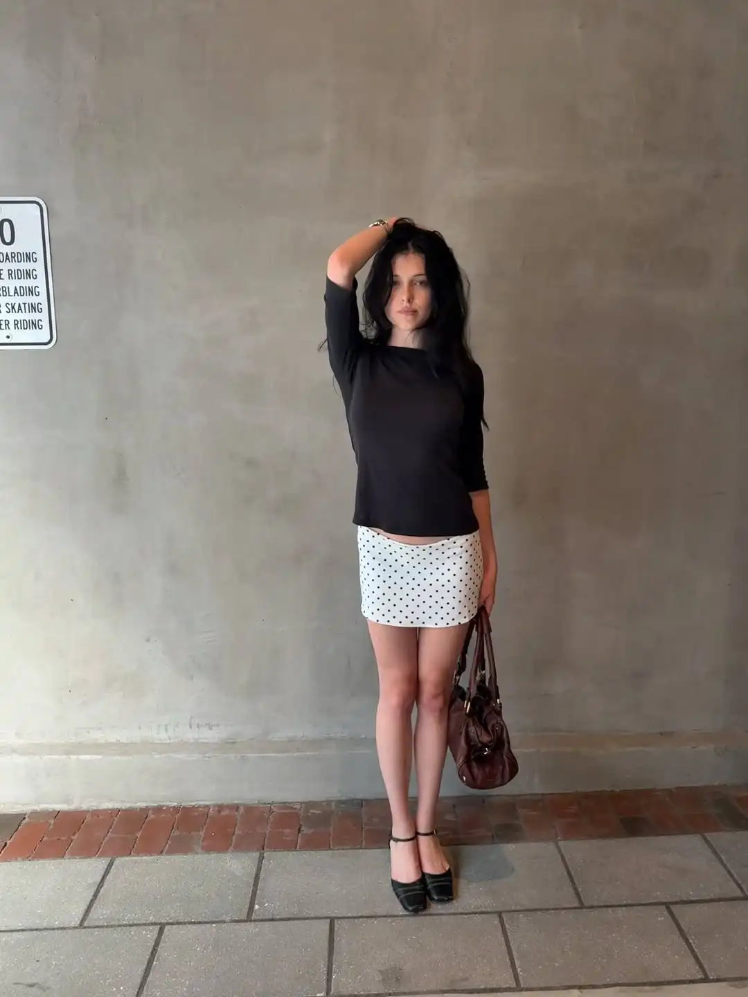 Guz Low-Waist Ultra-Short Skirt Pants, Tight-Fitting Mini Skirt with Built-In Safety Shorts to Prevent Exposure, Elastic Slim-Fit Skirt That Elongates the Legs, Polka Dot Low-Waist Skirt Pants