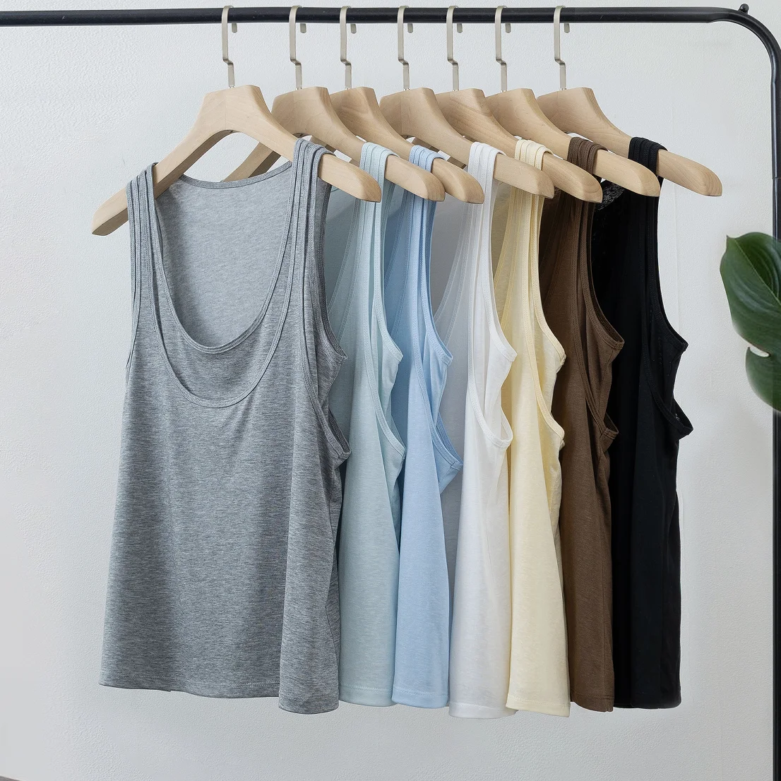 2026 Women's Casual Sleeveless Tank Top Comfortable Breathable Fashion Basic Solid Color Tank Tops for Women