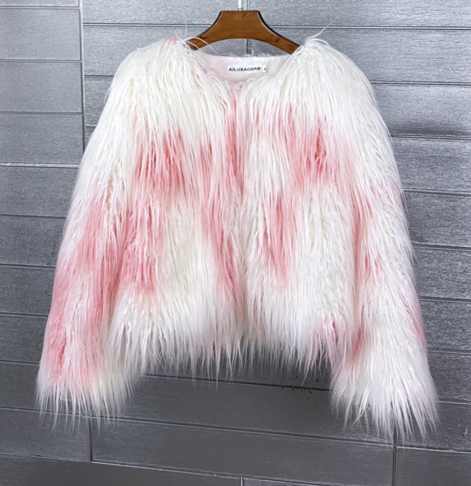 Women's Fur Coat Colorful Furry Pink Lamb Wool Faux Fur Coat Female Shaggy Sheepskin Coat Winter Artificial Fur Jacket
