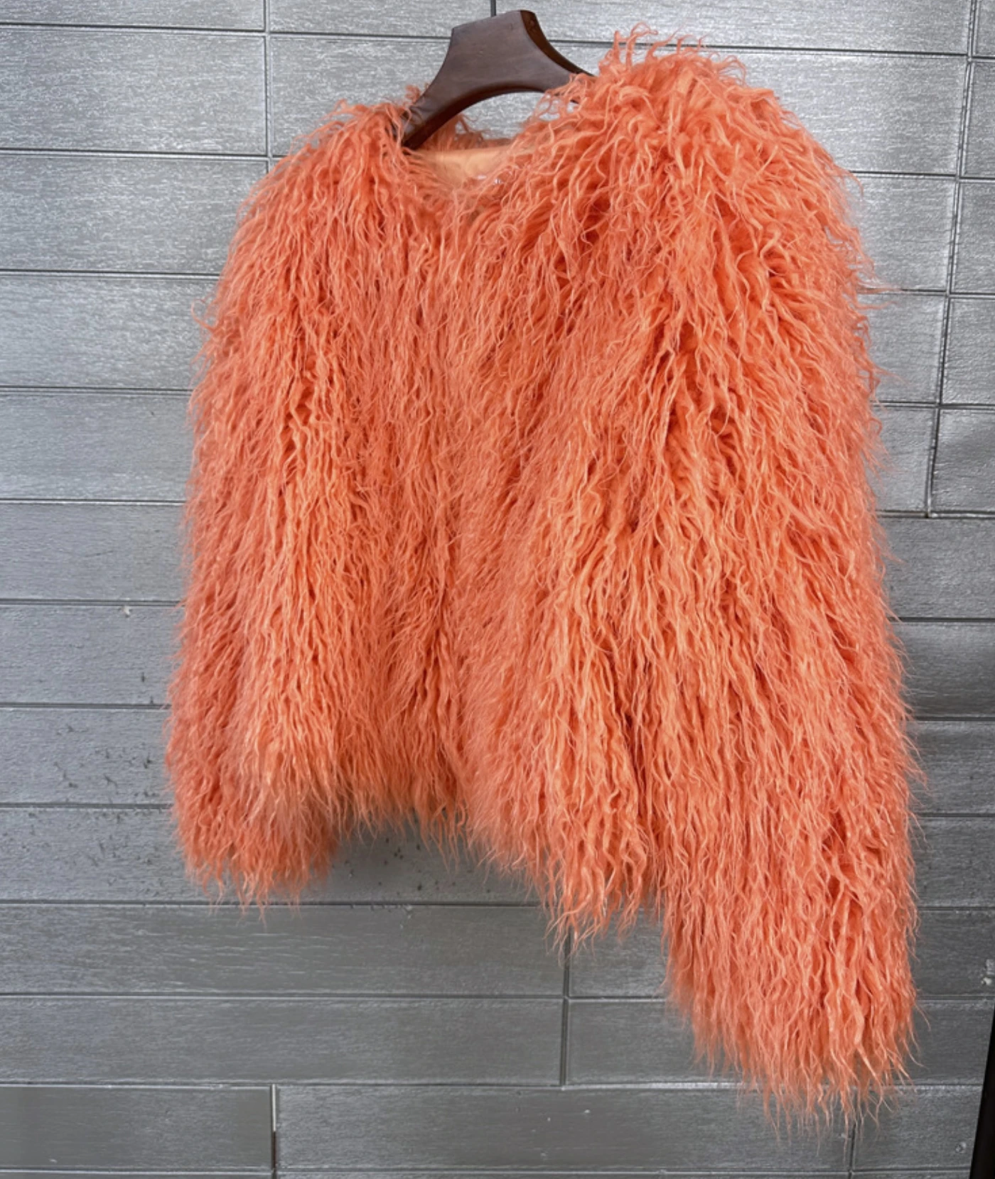 Women's Fur Coat Colorful Furry Pink Lamb Wool Faux Fur Coat Female Shaggy Sheepskin Coat Winter Artificial Fur Jacket