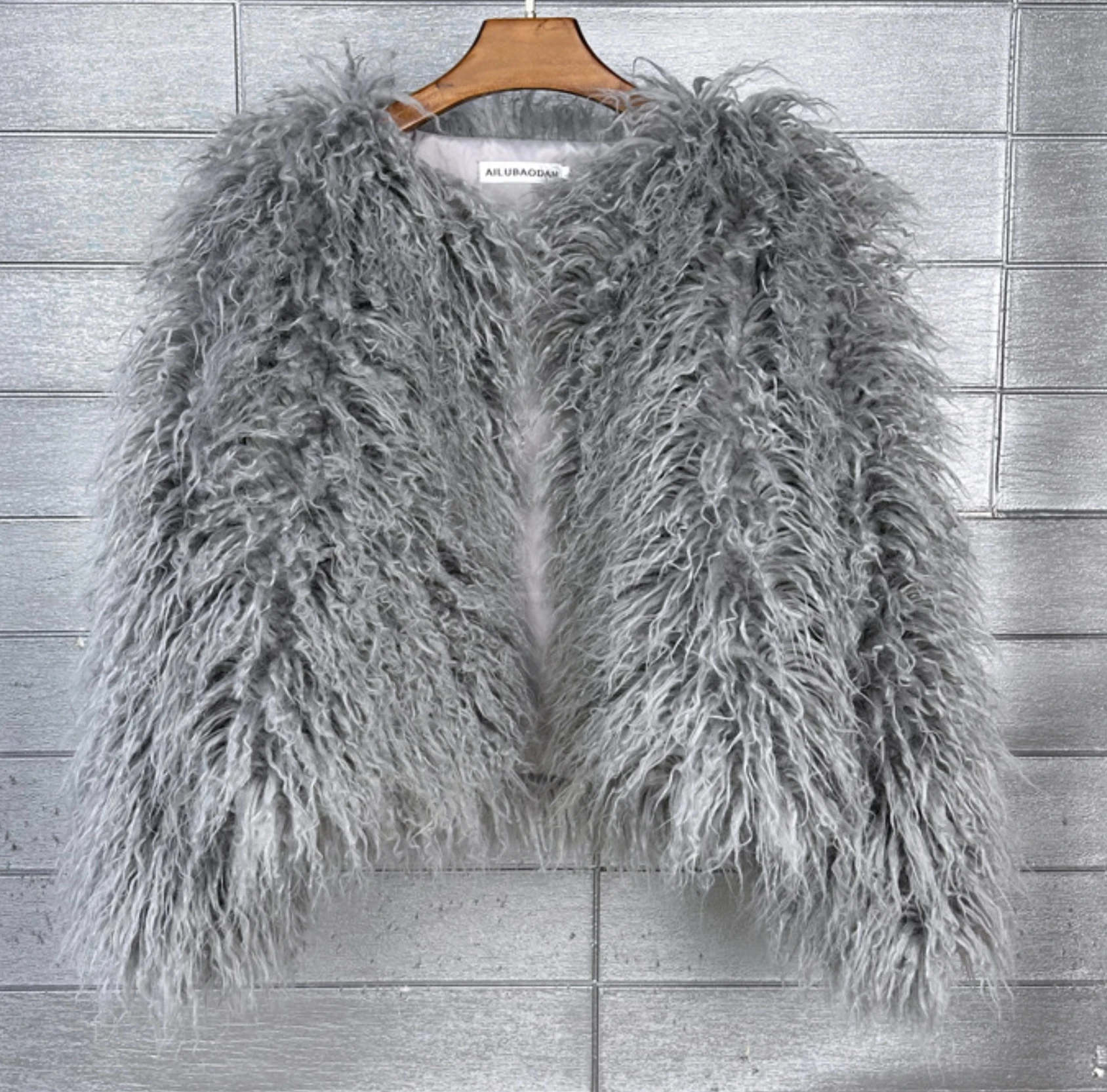 Women's Fur Coat Colorful Furry Pink Lamb Wool Faux Fur Coat Female Shaggy Sheepskin Coat Winter Artificial Fur Jacket