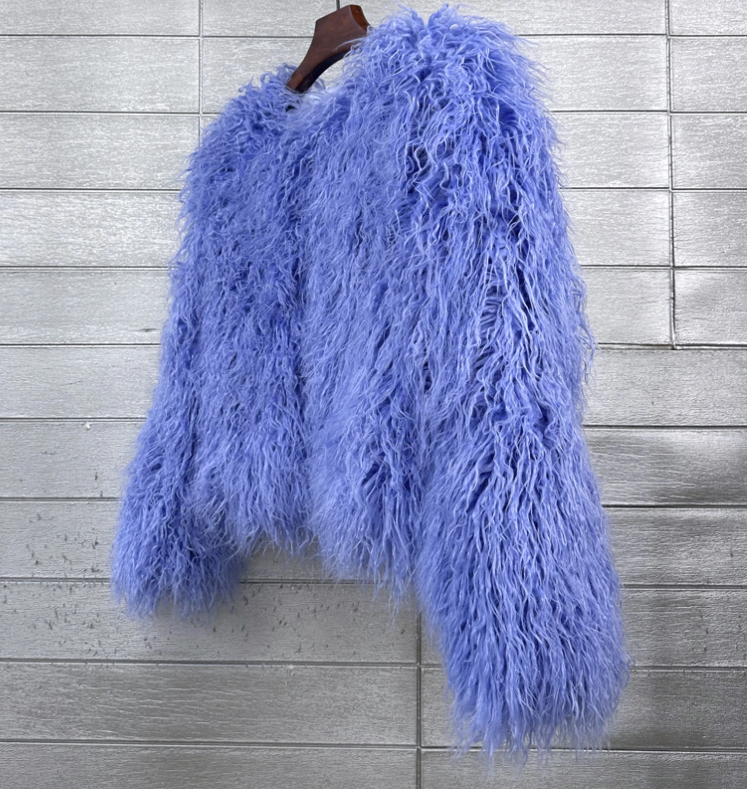 Women's Fur Coat Colorful Furry Pink Lamb Wool Faux Fur Coat Female Shaggy Sheepskin Coat Winter Artificial Fur Jacket