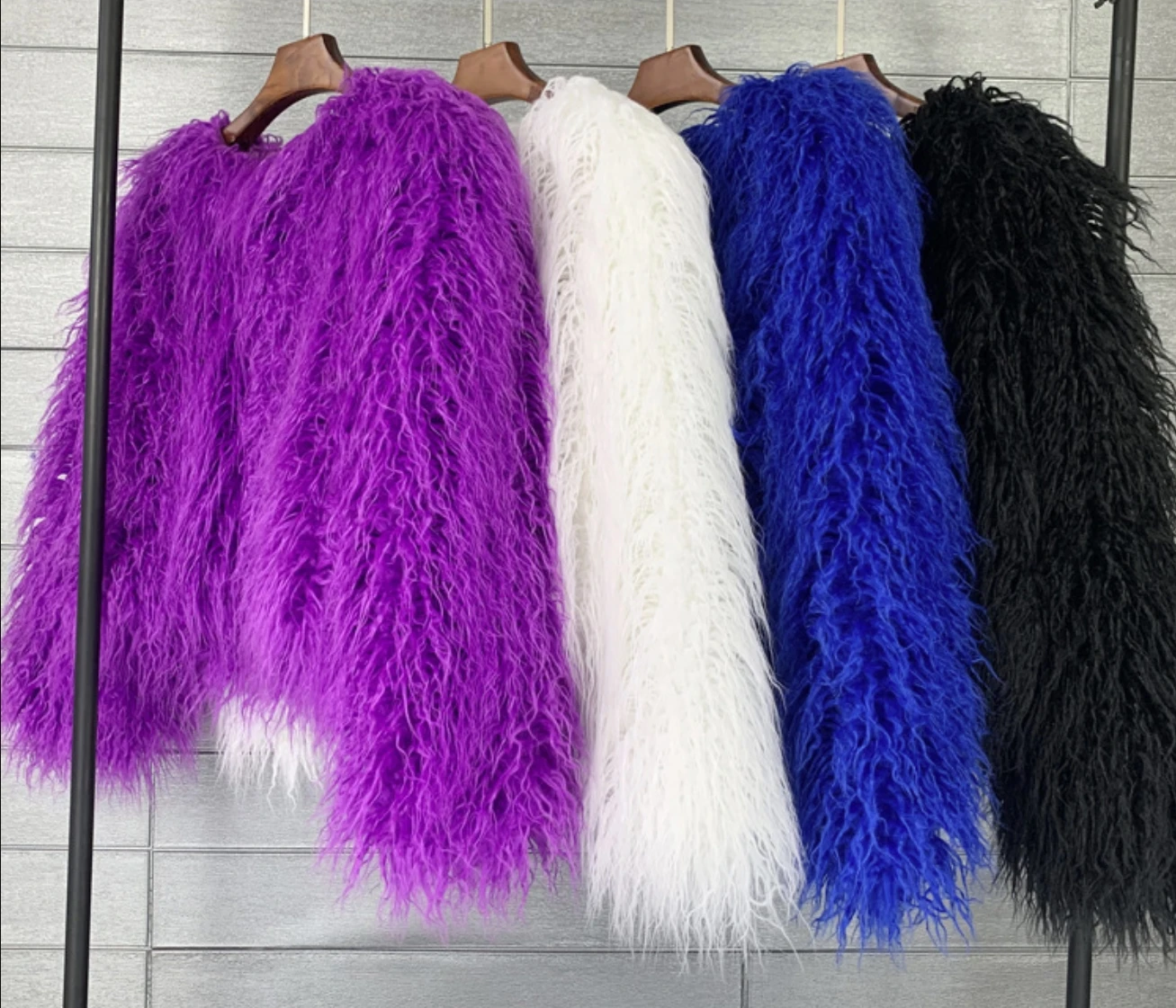 Women's Fur Coat Colorful Furry Pink Lamb Wool Faux Fur Coat Female Shaggy Sheepskin Coat Winter Artificial Fur Jacket