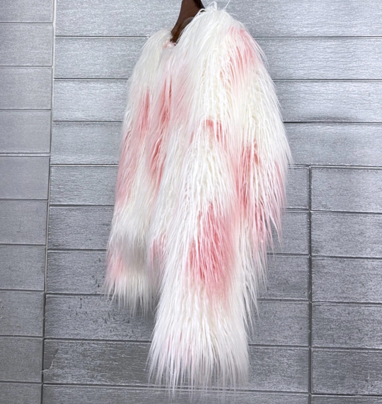 Women's Fur Coat Colorful Furry Pink Lamb Wool Faux Fur Coat Female Shaggy Sheepskin Coat Winter Artificial Fur Jacket