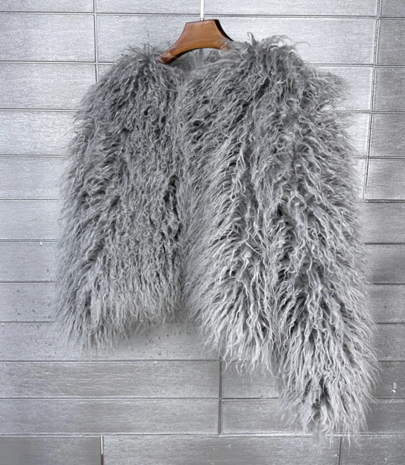 Women's Fur Coat Colorful Furry Pink Lamb Wool Faux Fur Coat Female Shaggy Sheepskin Coat Winter Artificial Fur Jacket