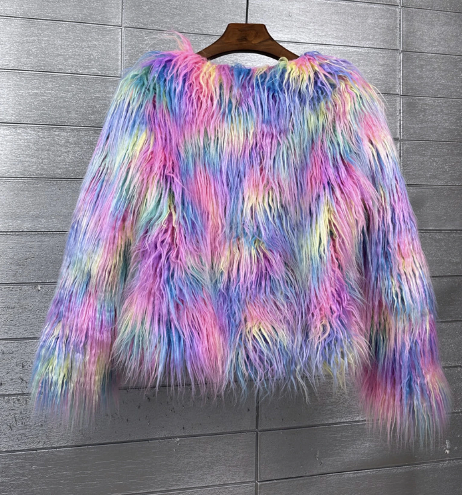 Women's Fur Coat Colorful Furry Pink Lamb Wool Faux Fur Coat Female Shaggy Sheepskin Coat Winter Artificial Fur Jacket