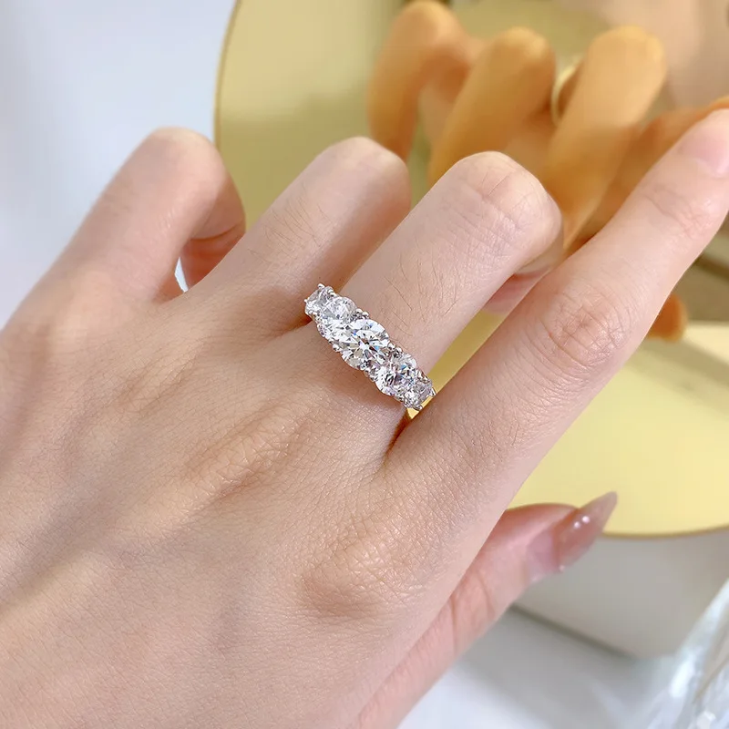 Lnngy Certified Round Cut Moissanite Halo Engagement Ring for Women Sparkling Lab Diamond Wedding Band Jewelry Gift