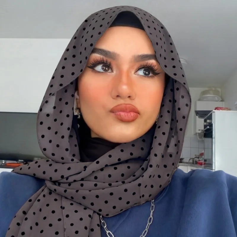 Luxury Muslim Hijab Retro Polka Dot Scarf Skin-friendly Jersey Bandana Elegant Headscarf for Women Brunch Date Weekend Travel