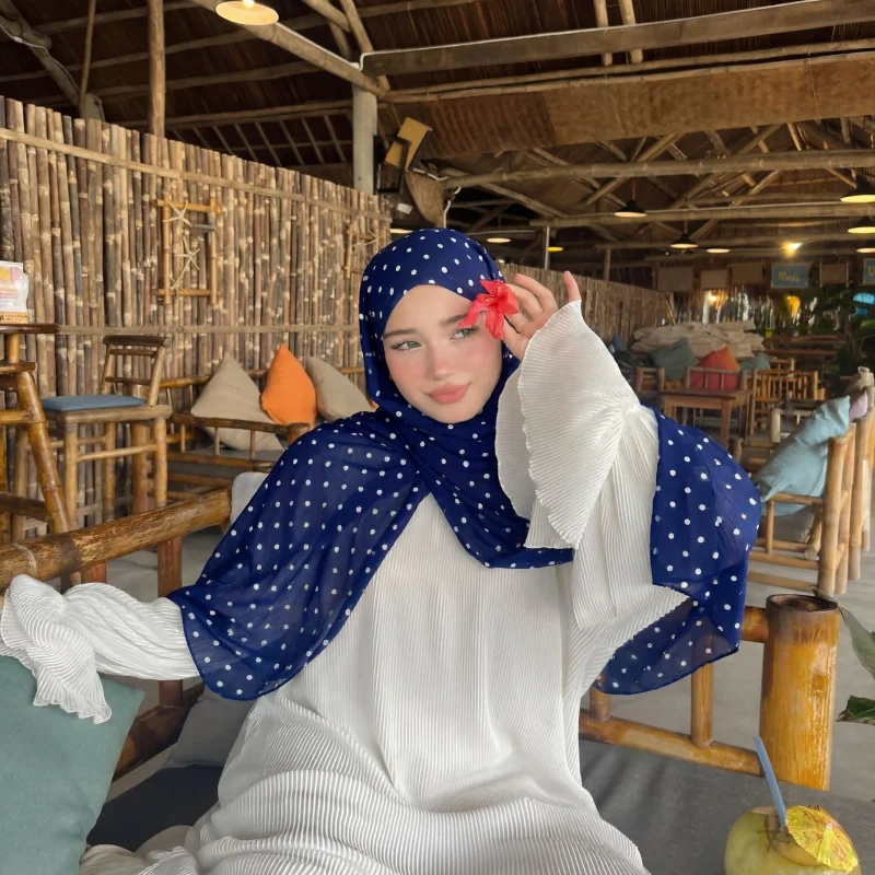 Luxury Muslim Hijab Retro Polka Dot Scarf Skin-friendly Jersey Bandana Elegant Headscarf for Women Brunch Date Weekend Travel
