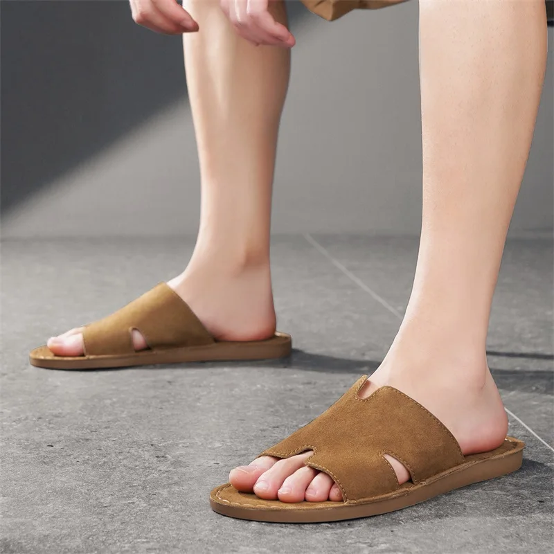 Men's Summer Casual Slip-On Sandals Breathable Outdoor Beach Shoes Large Size Comfortable Suede Leather Outdoor Men's Slippers