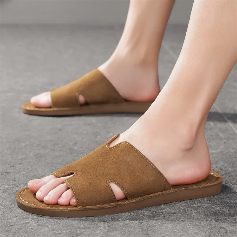 Men's Summer Casual Slip-On Sandals Breathable Outdoor Beach Shoes Large Size Comfortable Suede Leather Outdoor Men's Slippers