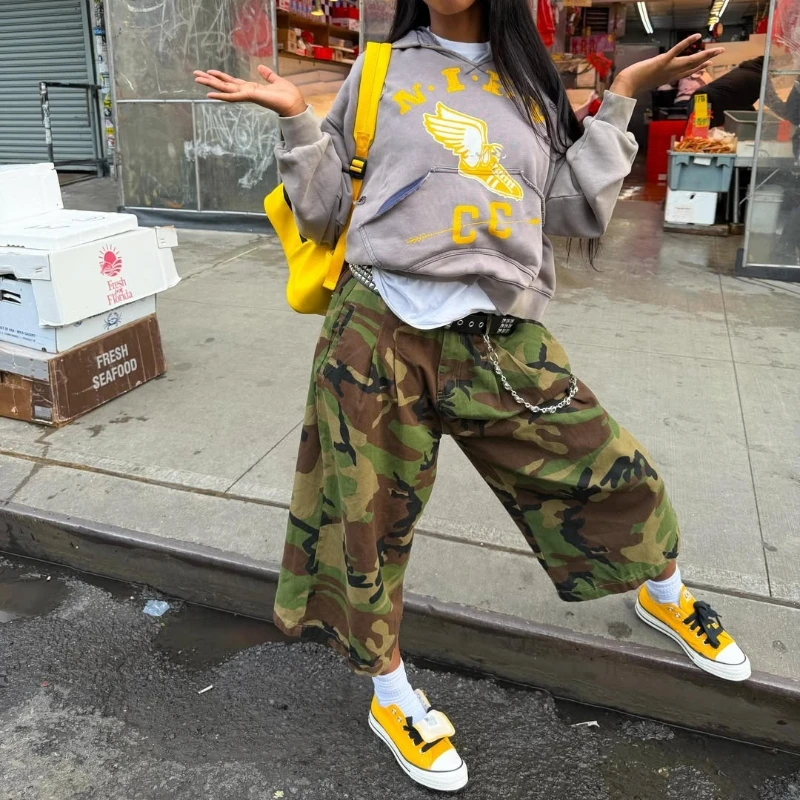 Y2K College Grey Sweatshirt Winged Sneaker Graphic Ripped Crop Hoodie American Retro Hip Hop Streetwear Unisex Oversize Clothing
