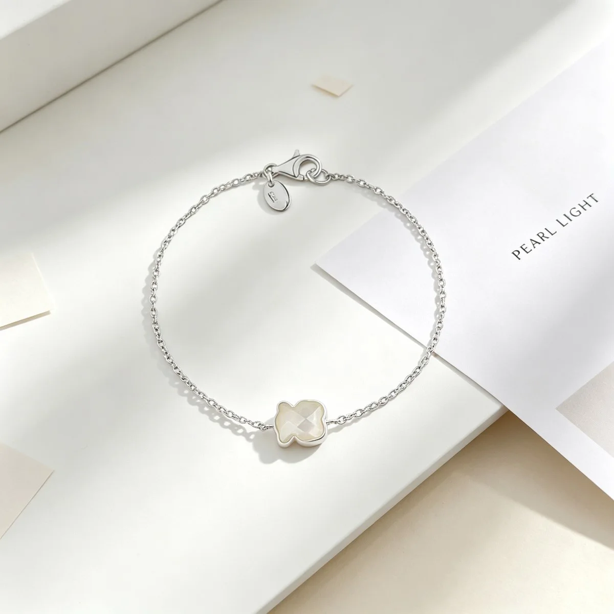 Cute Bear Bangle Bracelet Dainty Wrist Jewelry Versatile Accessory for All Outfits, Ideal Gift for Women Girls Daily Party Occasions