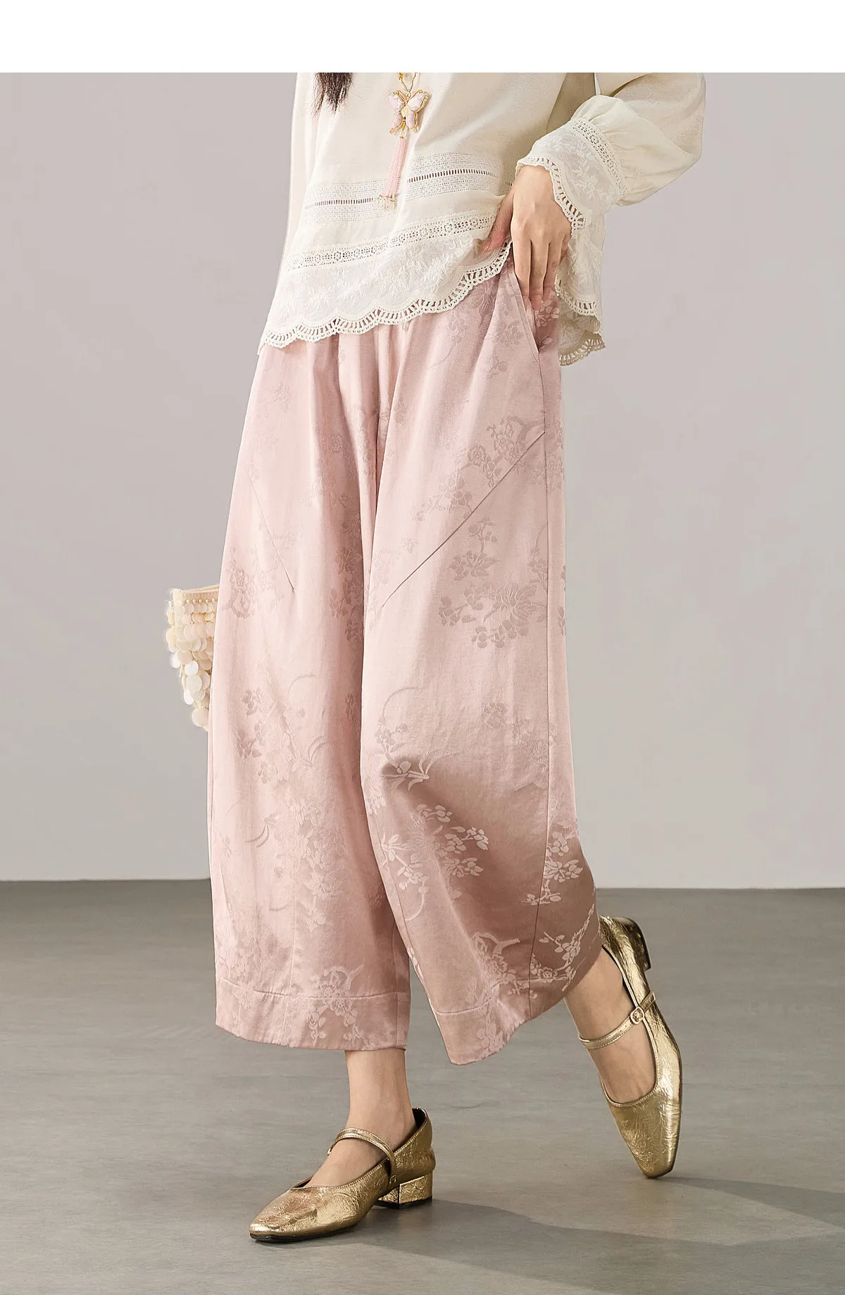 SENTUBILA Cloud Glow Cropped Pants Women 2026 New Chinese Style Elegant Loose Slim Fit Scythe Ankle Length Trousers 163KN7872