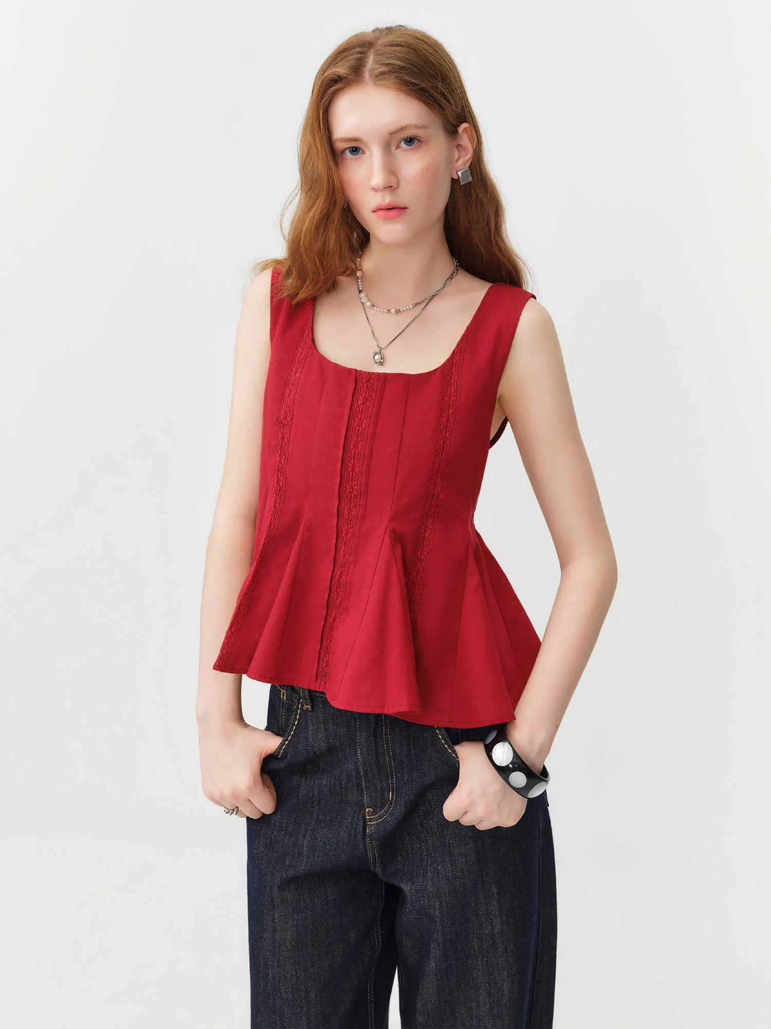 FSLE 2026 Summer Women's Red Lace Sleeveless Blouse with Waist-Defining Fit for Beach Vacations and Summer Getaways