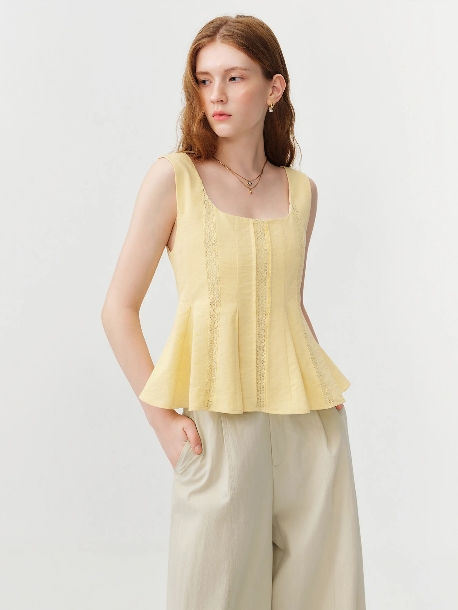 FSLE 2026 Summer Women's Red Lace Sleeveless Blouse with Waist-Defining Fit for Beach Vacations and Summer Getaways